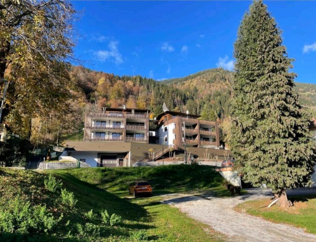 Apartment Deluxe Ossiacher See - Gerlitzen Sattendorf ภายนอก รูปภาพ